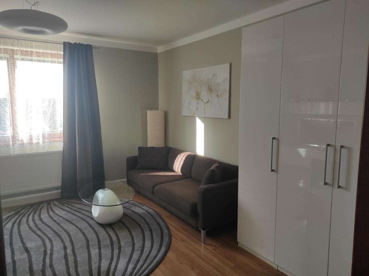 Domo Apartment Stredokluky Екстер'єр фото