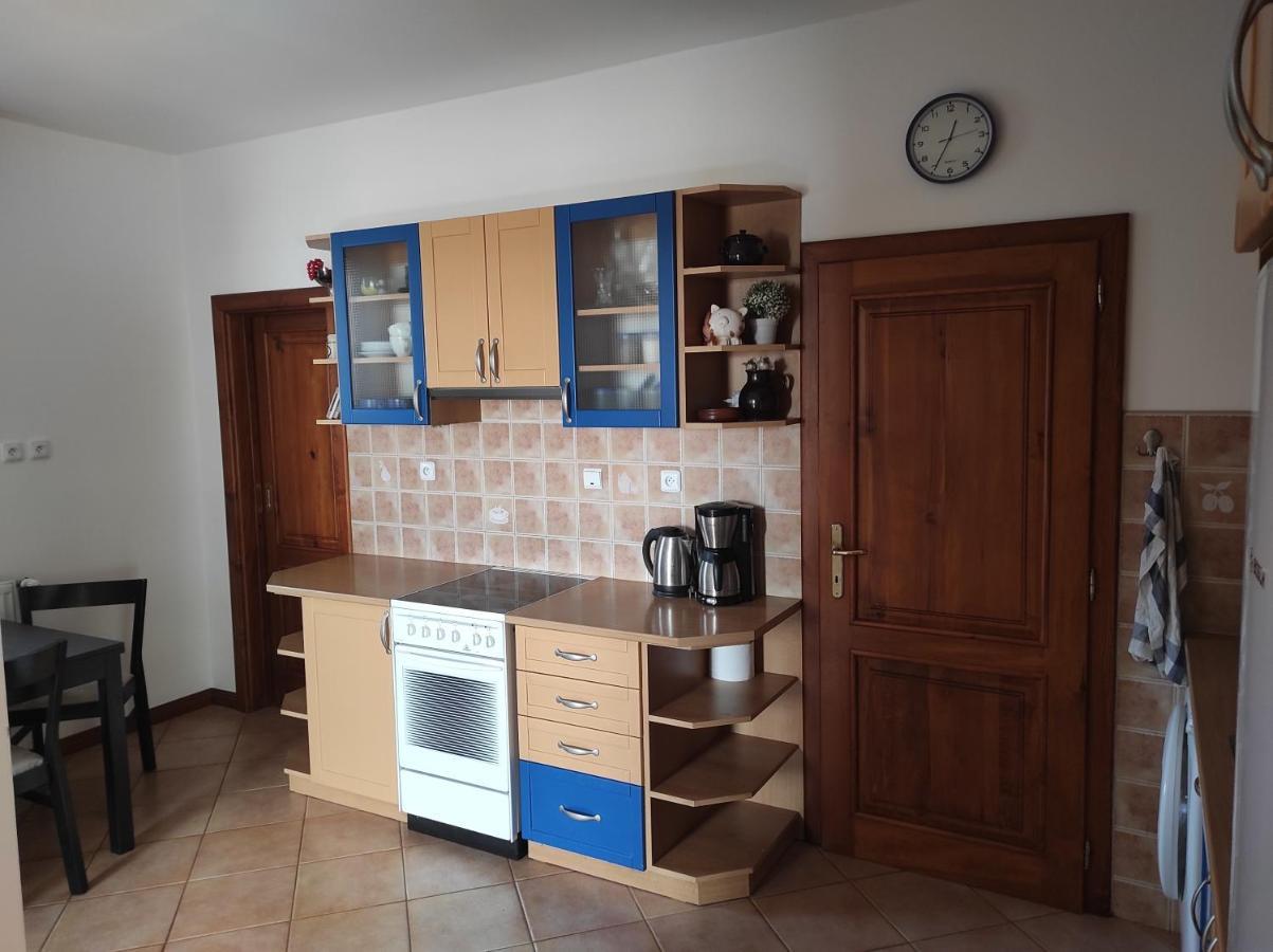Domo Apartment Stredokluky Екстер'єр фото